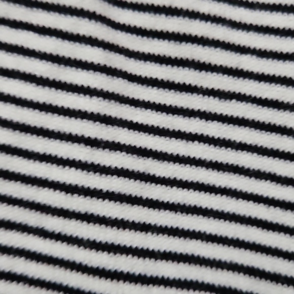 Loft shirt, long sleeve, beautiful cuffs, black/ white thin stripes - Picture 4 of 10